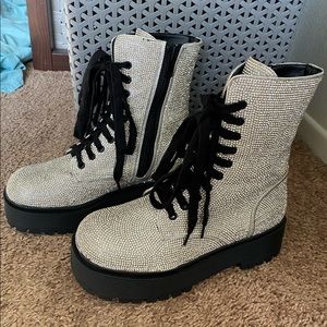 NWT Poster Girl Bling Comban Duchess Boots